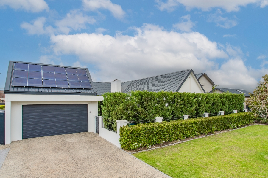 4 Bedroom Property for Sale in Val De Vie Estate Western Cape